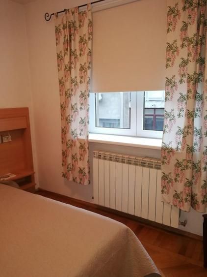 Apartament cochet 2 camere, Parc Cismigiu, etaj 2, centrală proprie, bloc solid - Poză 1