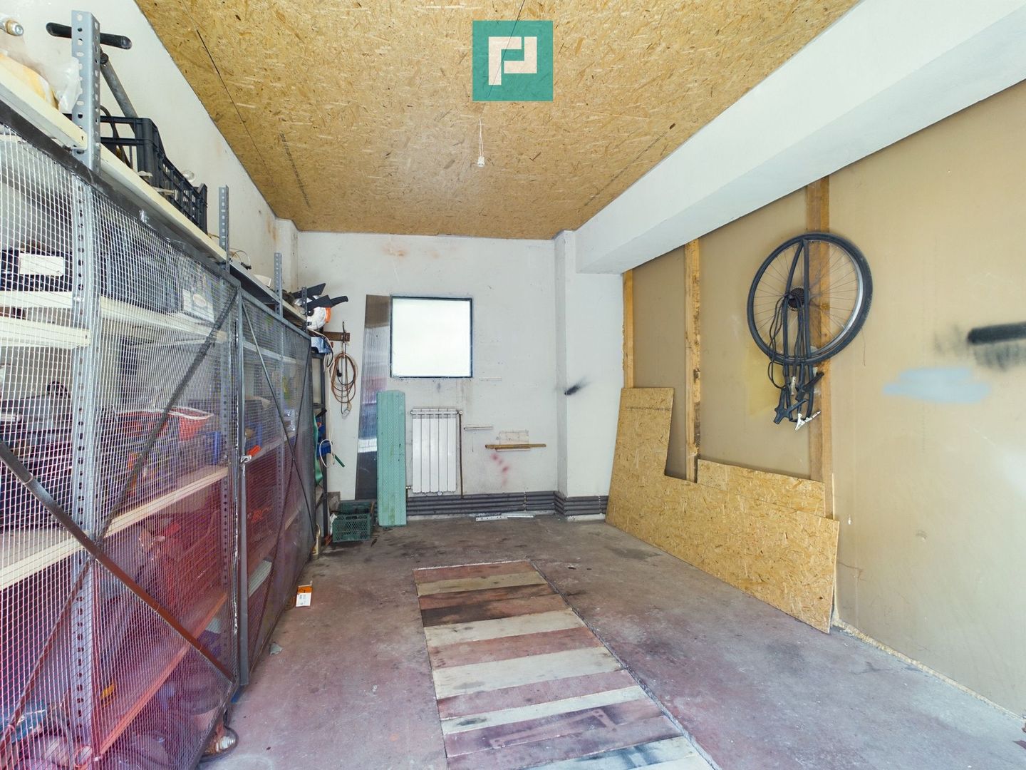 Vilă cu 3 apartamente în zona Parneava - Poză 23