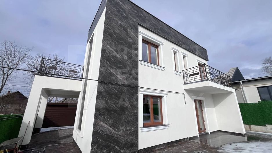 Vânzare, Hi-Tech, 2 nivele, 4 camere, strada Andrei Kolosov ,Cricova - Poză 1