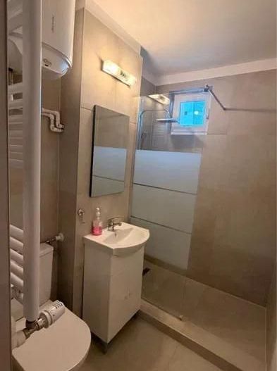AP. 2 CAMERE- APARATORII PATRIEI, PARCARE INCLUSA, METROU, BOILER - Poză 6