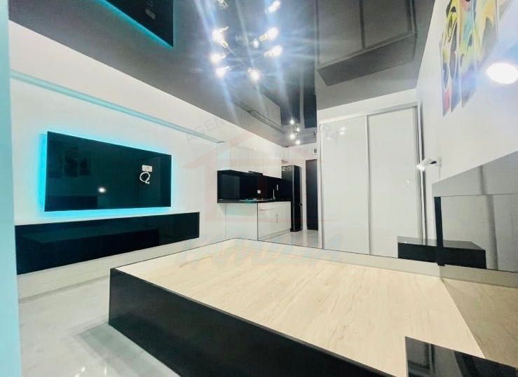 SE INCHIRIAZA APARTAMENT, 300 EURO, PIATA ENERGIEI - Poză 1