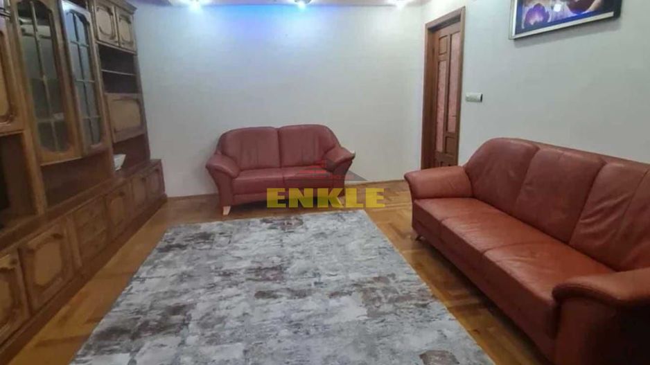 De închiriat apartament 4 camere, zona Marchian - Poză 1