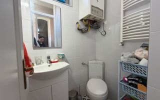 Casa renovata cu curte pentru inchiriere, zona Centrul Vechi - Poză 12