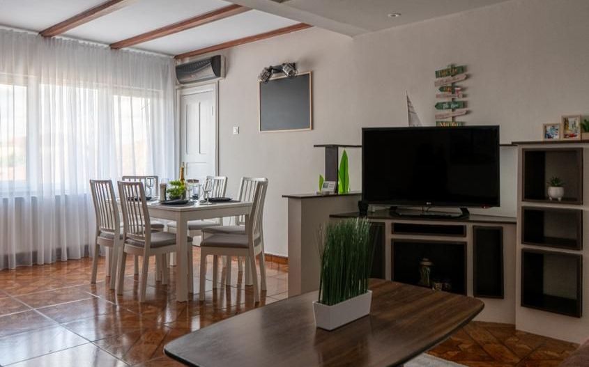 Elisabetin - Piata Bisericii  | 5 camere | Centrala  Proprie - Poză 1