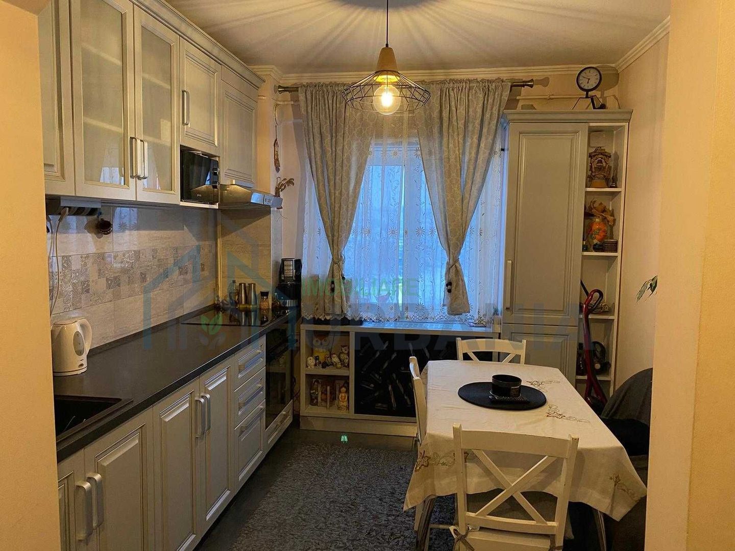 Apartament 3 camere de vanzare - Poză 3