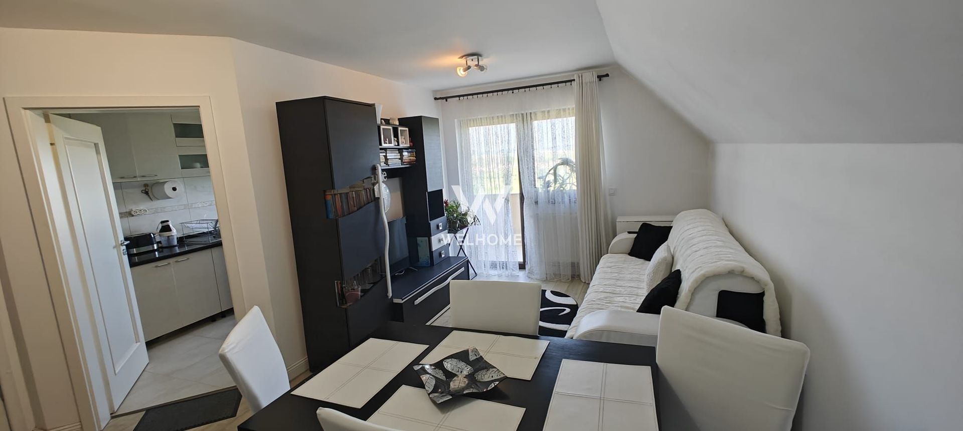 Apartament spațios cu 4 camere, mobilat, în Valea Aurie – 2 niveluri, 98 mp - Poză 13