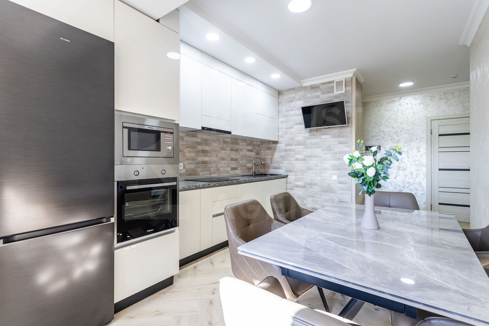 Vânzare, apartament, 2 camere, str. Florilor, sectorul Rîșcani - Poză 2