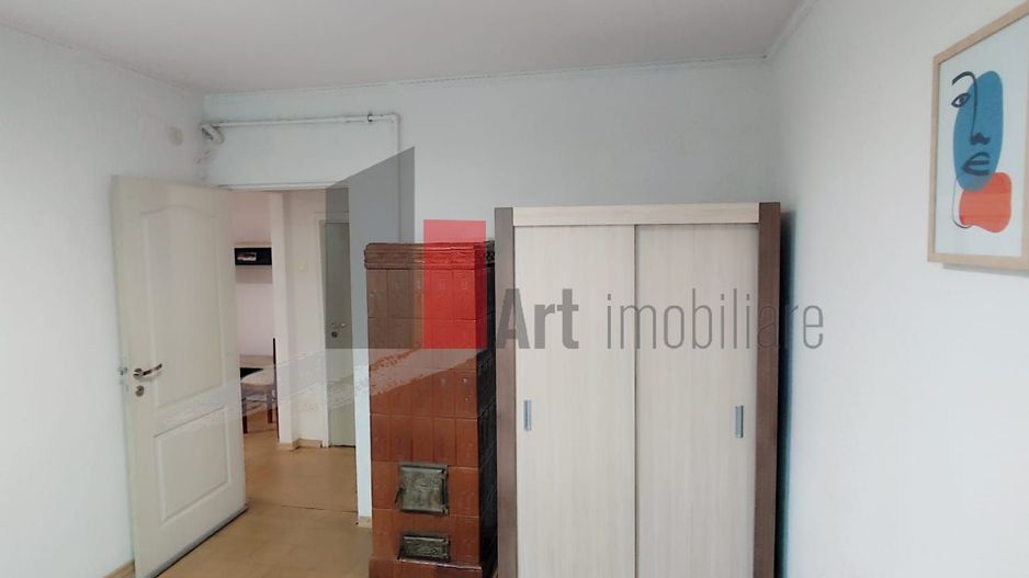 Apartament de vanzare cu 2 camere in zona Pajura. - Poză 11