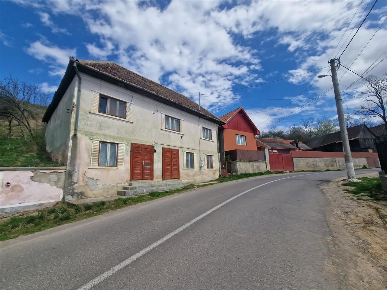 Casa traditional saseasca, in pitoareasca asezare Arini, Brasov - Poză 10