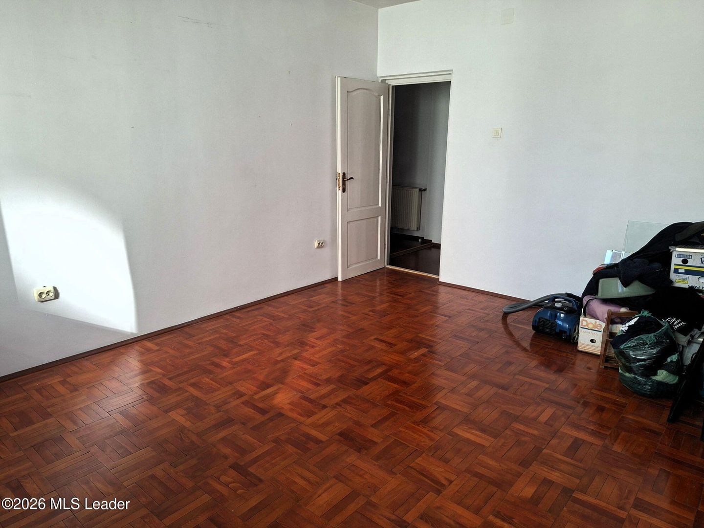 Vila cu 10 camere, destinatie rezidentiala / birouri - Poză 16