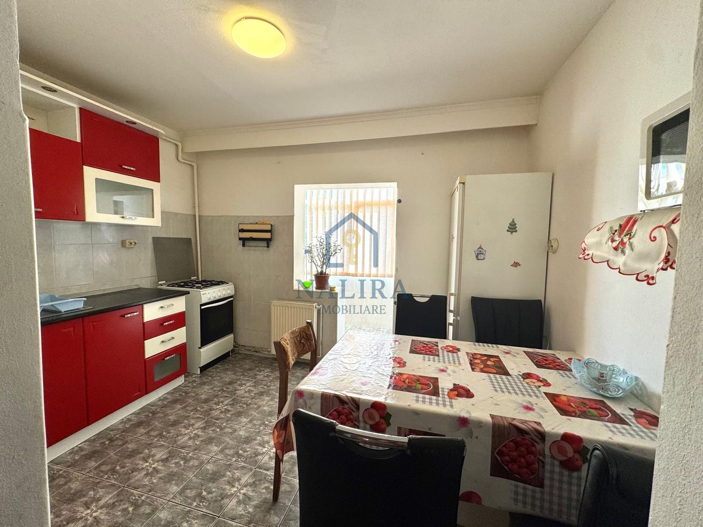 Chirie apartament 3 camere zona Republicii - camere spatioase - Poză 7