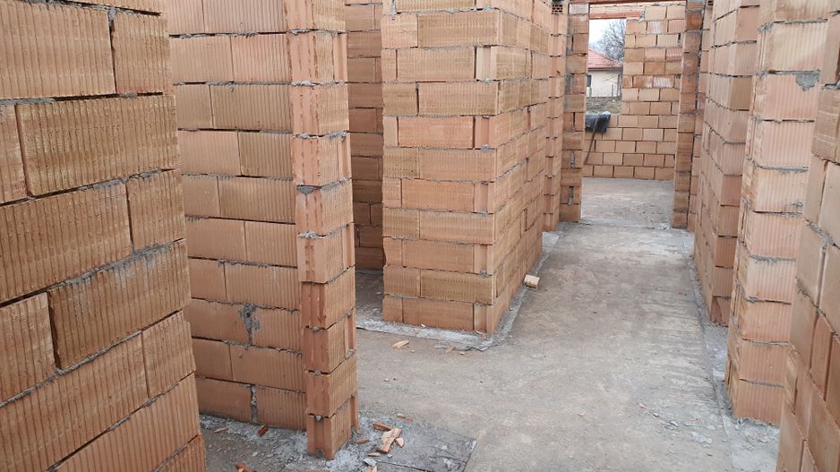 Casă la cheie pe 1 nivel 4 camere 2 băi,145 mp,500 mp teren - Poză 11