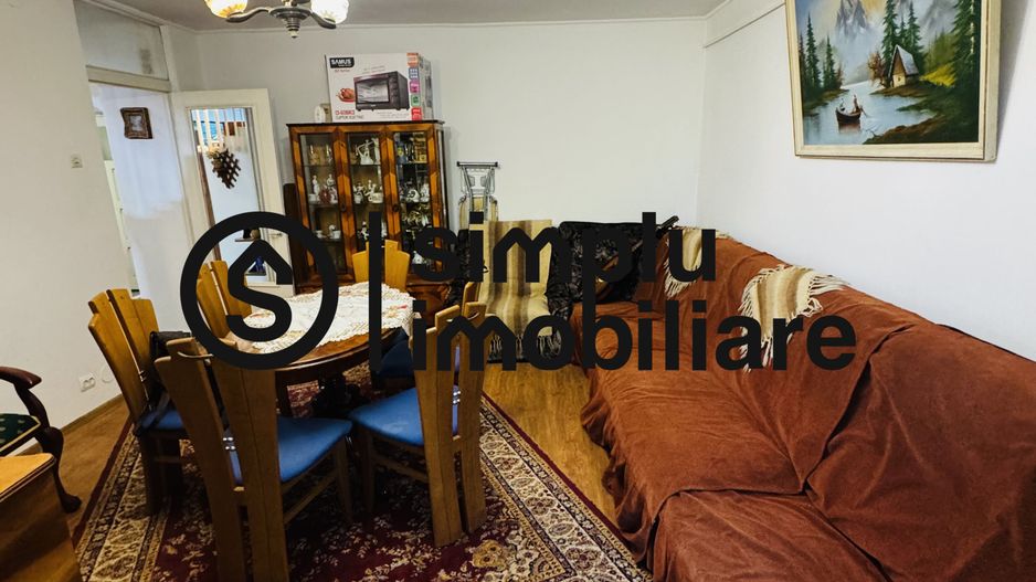 3 decomandate, centrala, 1 Mai - 110 000 Euro - Poză 30