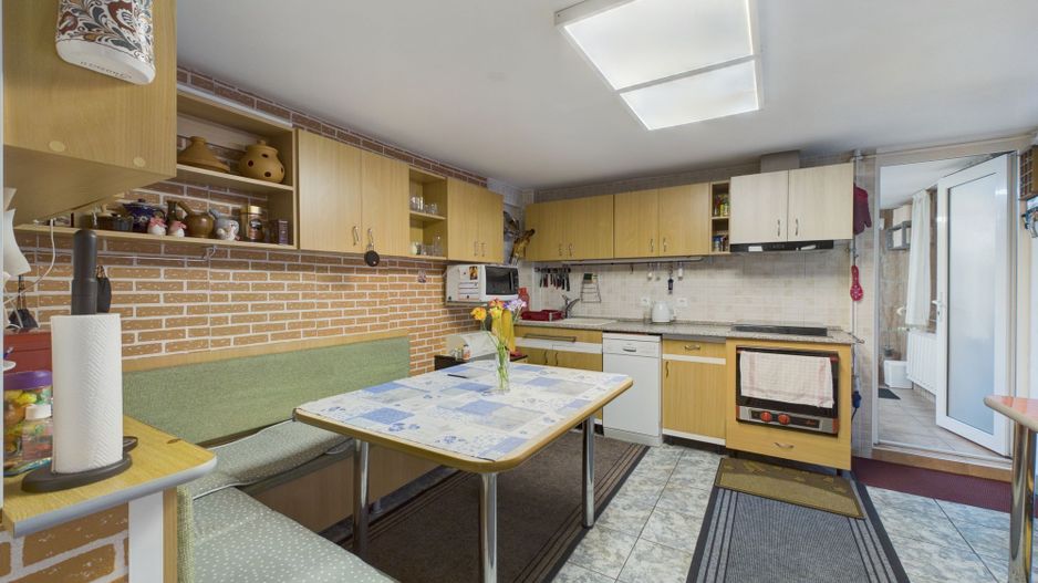 Spațiu comercial, hală și apartamente Aradul Nou - Poză 12