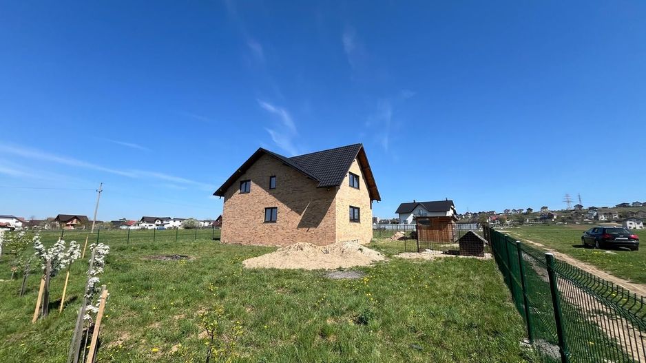 🏡 Casă de vânzare | Burdujeni | 200 mp utili | 7,7 Ari 🏡 - Poză 11