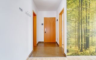 Apartament cochet cu 2 camere in Avantgarden Tractorul - Poză 5