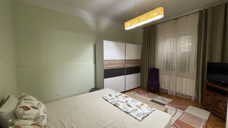 Vilă de închiriat zona Parvan - Poză 14