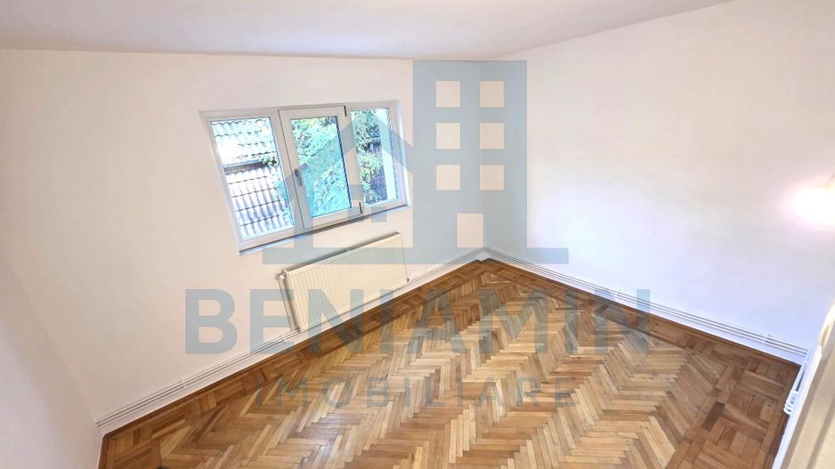 Apartament doua camere spatios Rovine etaj 1 cu centrala 54mp 1978 - Poză 2