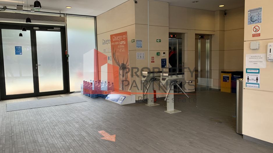 Spatiu de birou - Poză 3