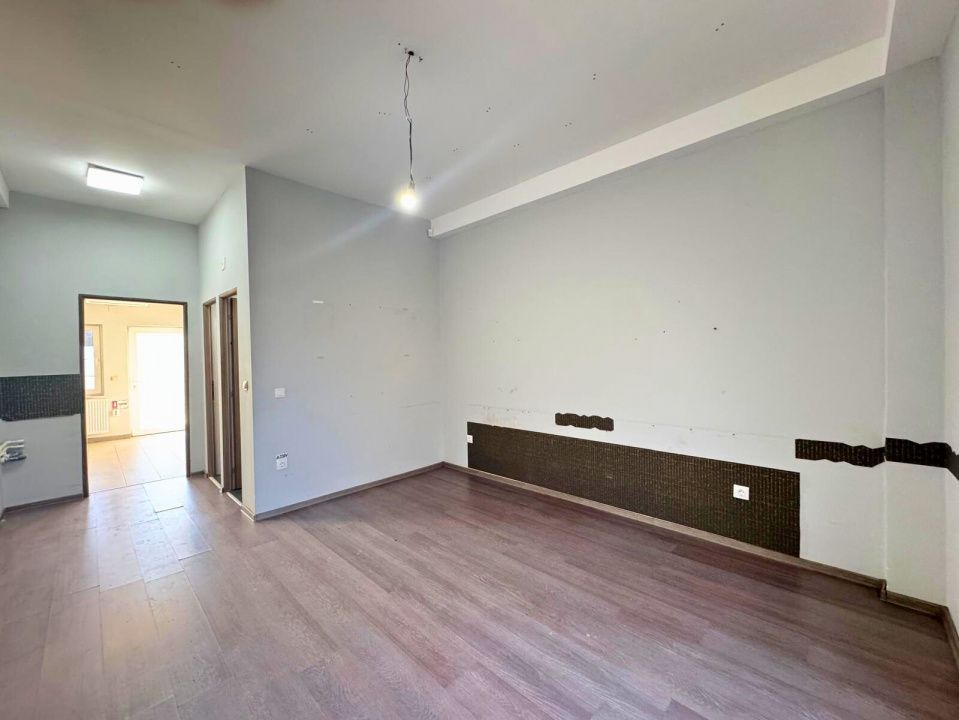 Spațiu comercial de închiriat (tip SAD)| Terasa + Parcare | Iosefin | Comision 0 - Poză 3