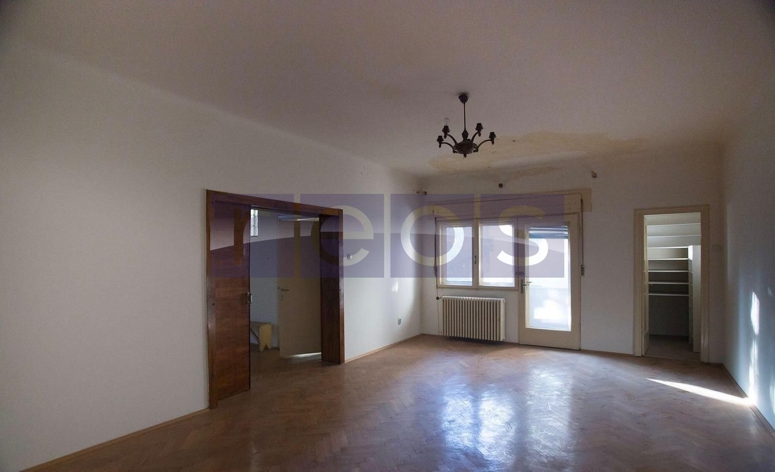 CLĂDIRE INTERBELICĂ ÎN CARTIERUL ICOANEI IDEAL INVESTIȚII - Poză 10