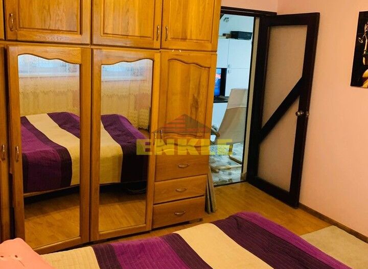 De vanzare Spatiu Comercial cu preluare afacere + Apartament 3 camere. 130.000 Euro Negociabil - Poză 2