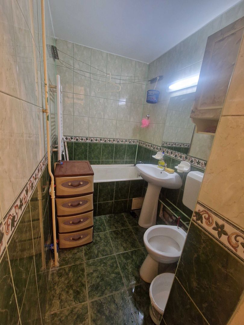 De inchiriat apartament 2 camere , Piata Resita Sector4 - Poză 8