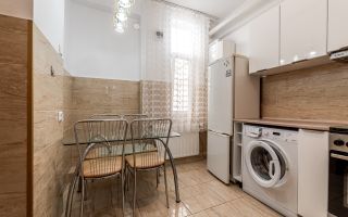 Apartament la cheie cu 2 camere la casa in Parneava Comision 0% - Poză 1
