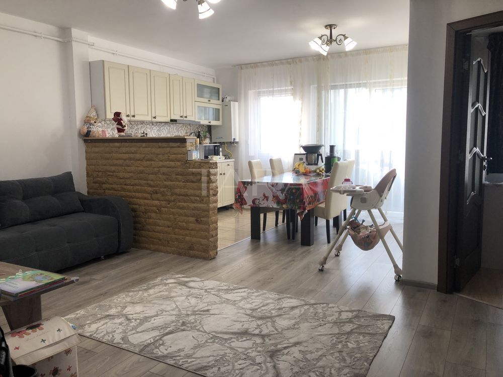 Vand apartament 2 camere zona Urusagului - Poză 2