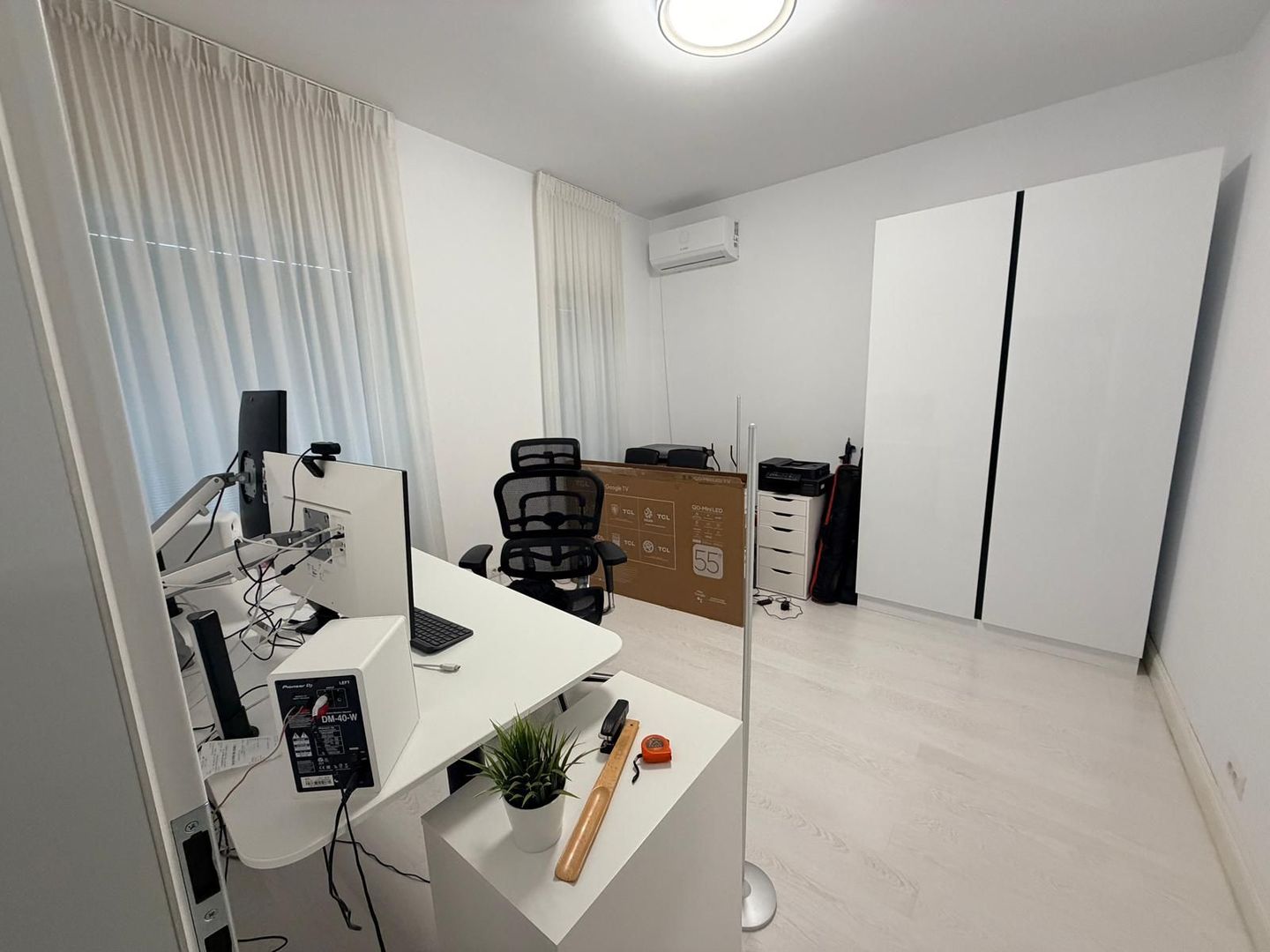 Casa deosebita cu finisaje premium si gradina privata Tunari - Poză 10