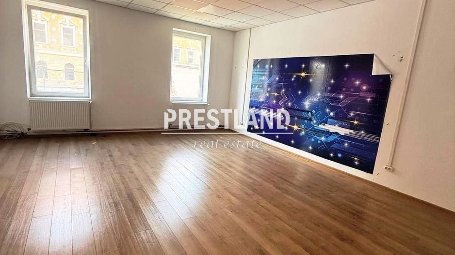 Inchiriez spatiu !! - Poză 1