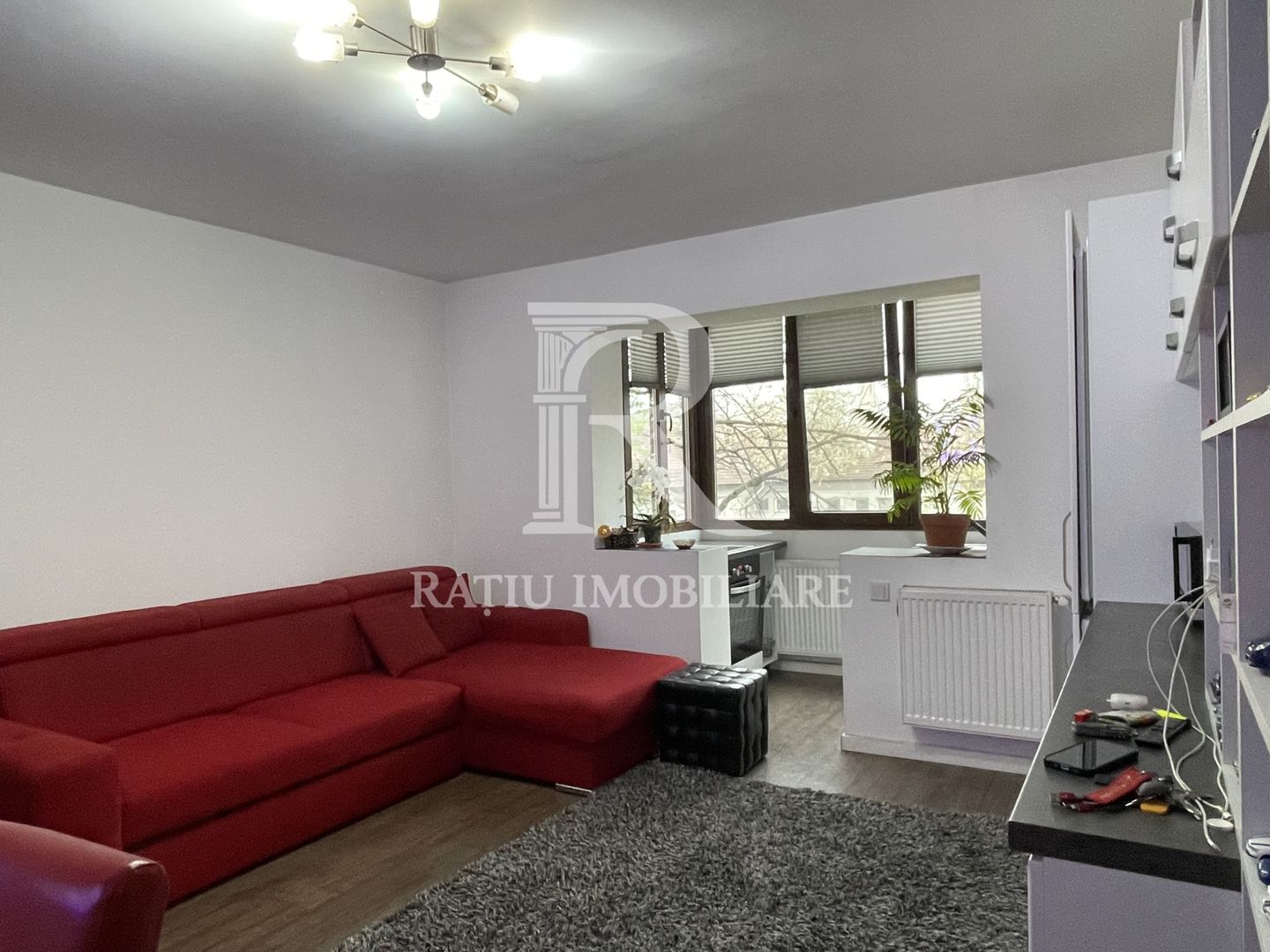 Apartament cu 3 camere | Etaj intermediar | Rogerius | Oradea - Poză 2