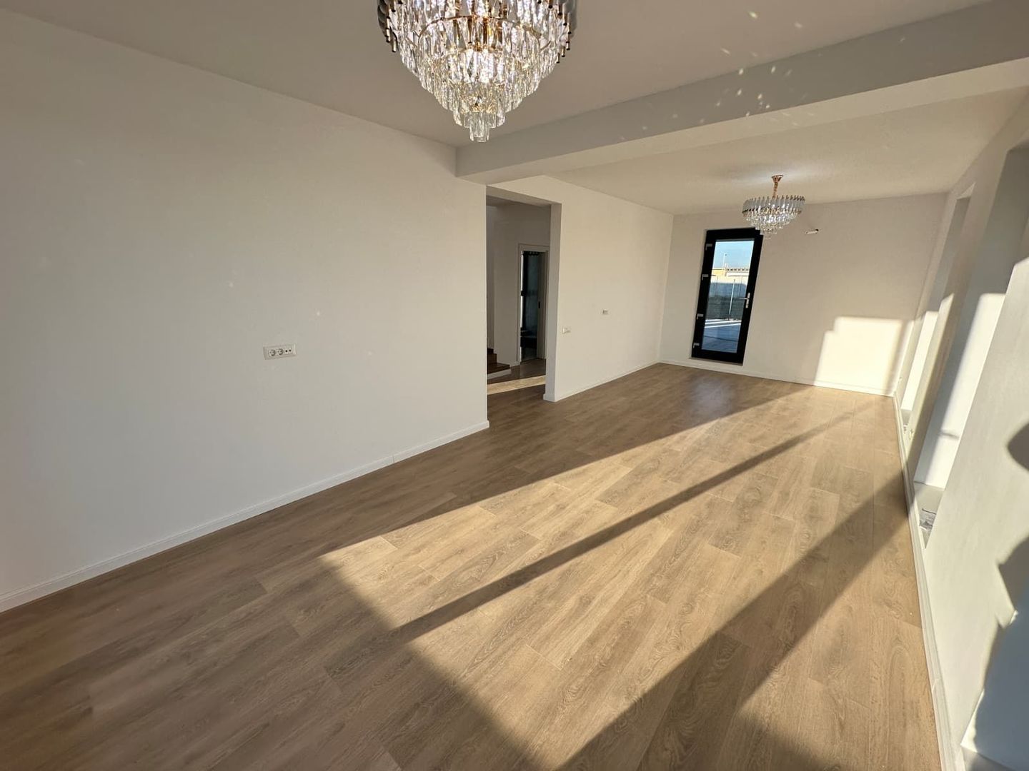 CASE INDIVIDUALE - 6 CAMERE, GARAJ, PANOURI SOLARE, COMISION 0% - Poză 18