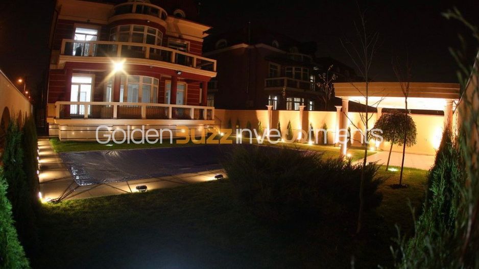 VILA DE LUX CU PISCINA IN ZONA HERASTRAU - Poză 2
