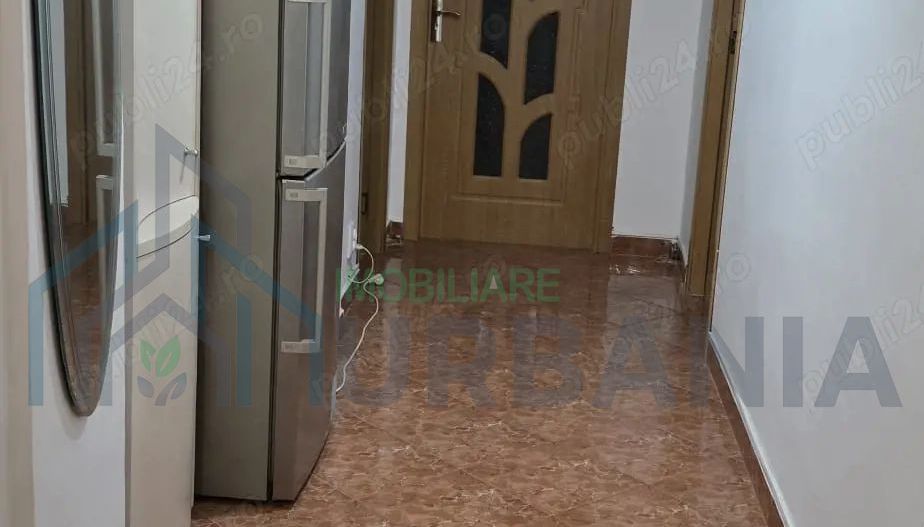 Inchiriez apartament 3 camere decomandat - Poză 1