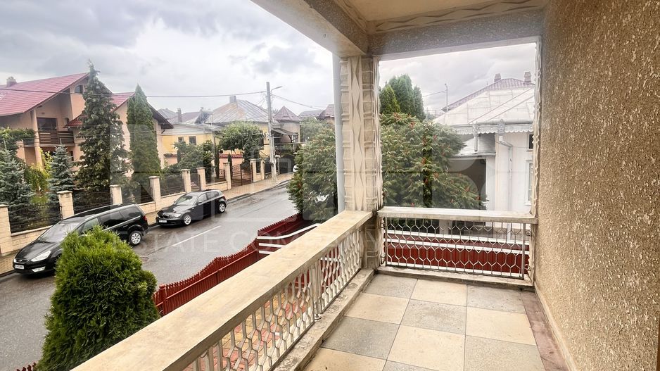 Casă De Vânzare cu 9 Ari teren I Fălticeni /Zona Spitalului I 270.000E - Poză 5
