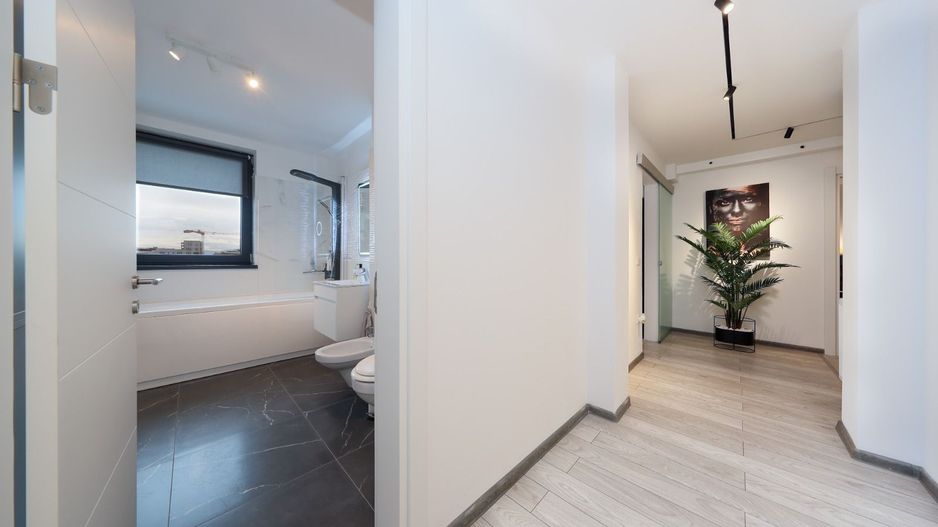 Apartament 2 camere,80 mp utili+parcare subterana-Coresi - Poză 7