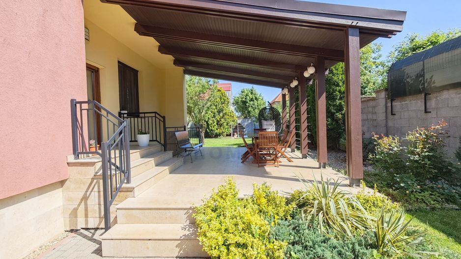 Casa spatioasa. Pretabil si pt. clinica, invatamant, camin varstnici. - Poză 45