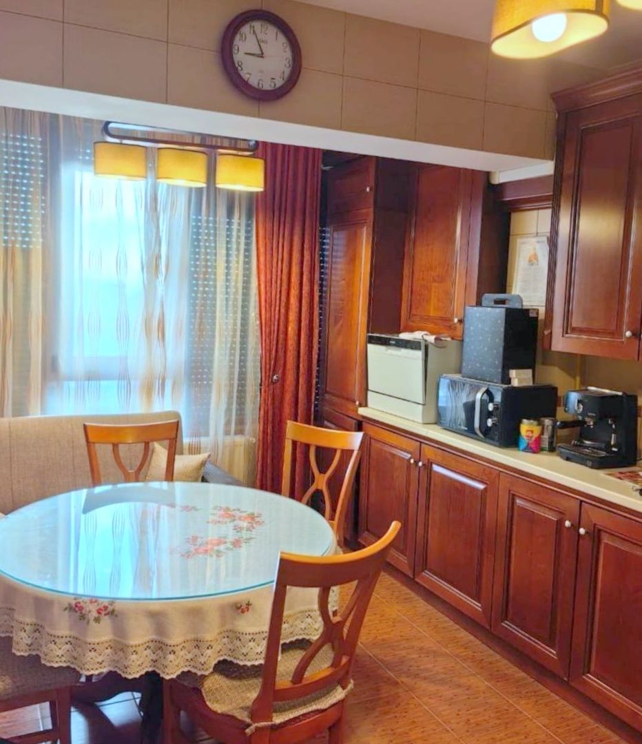 Apartament de vânzare - 4 camere, Strada Tecuci, Bloc Vega - Poză 3