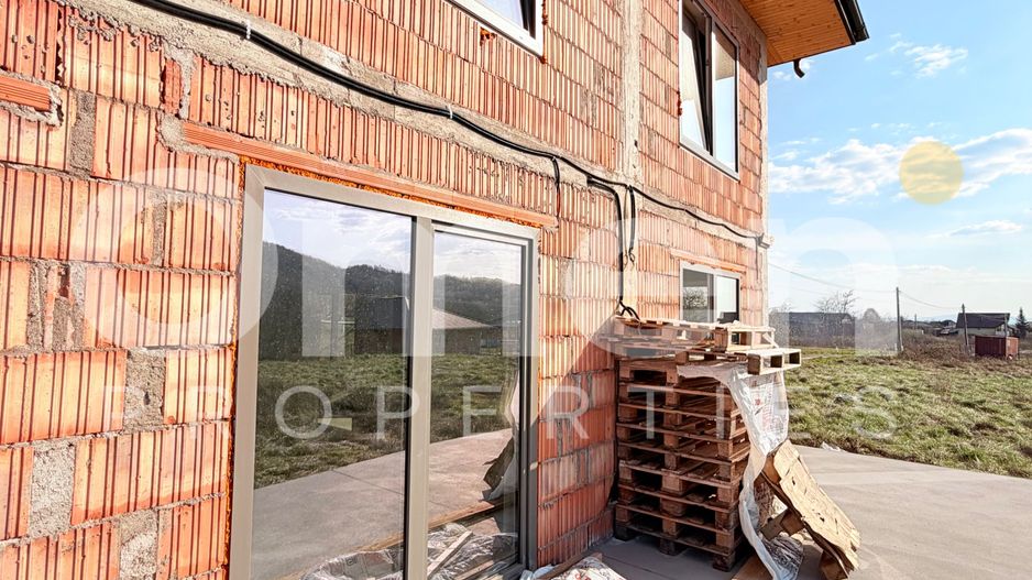 Casa de vanzare | Zona Drurelax | teren 19 ari - Poză 2