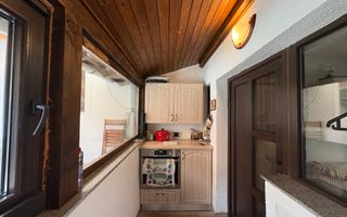 Casă de vânzare în Cisnădioara – 2 apartamente complet echipate - Poză 9