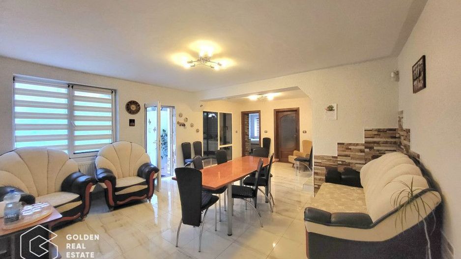 Casa P+M în Curtici, 1080 mp teren, 8 camere - Poză 2