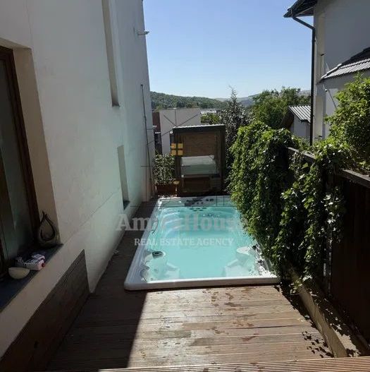 Apartament 3 camere in imobil tip vila, 79 mp, garaj, curte comuna, Gruia - Poză 18