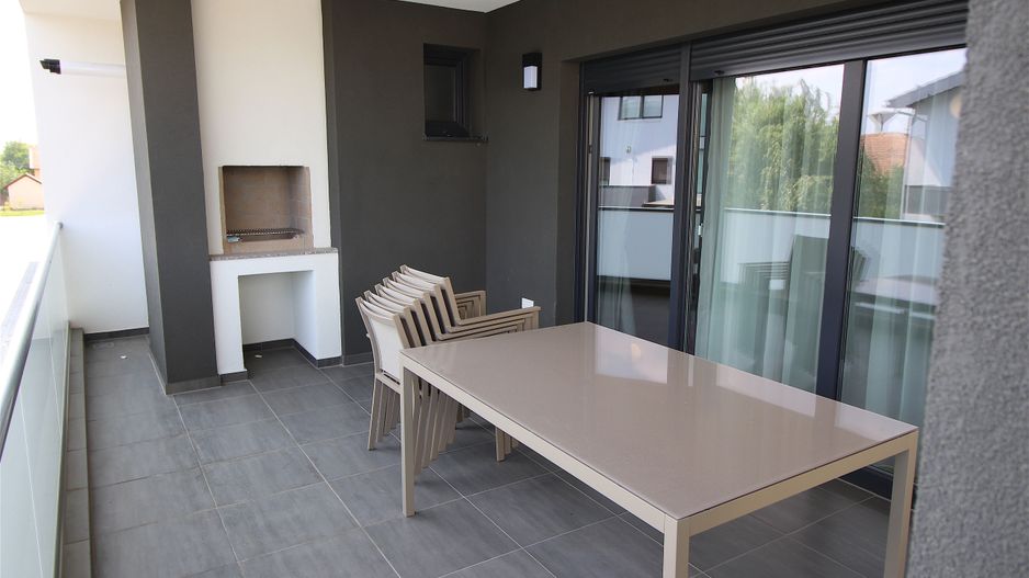Apartament cu 3 camere de închiriat în zona Nord - Poză 8