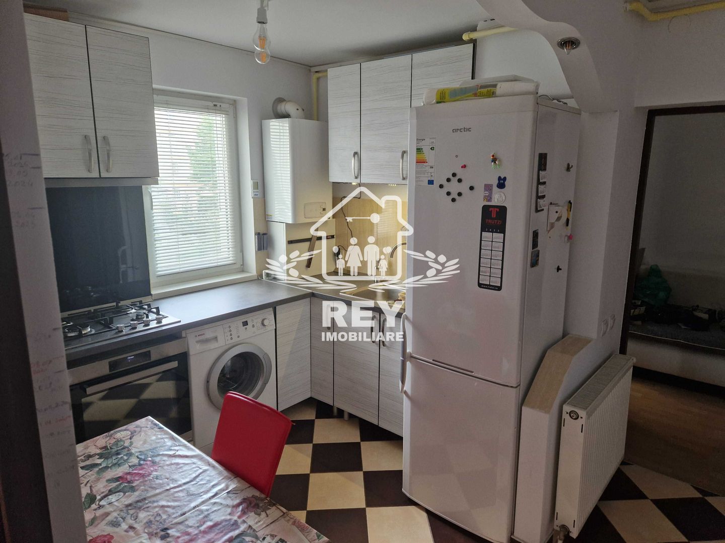 Apartament 3 camere - decomandat, mobilat, etaj 2/4, Cisnadie - Poză 7