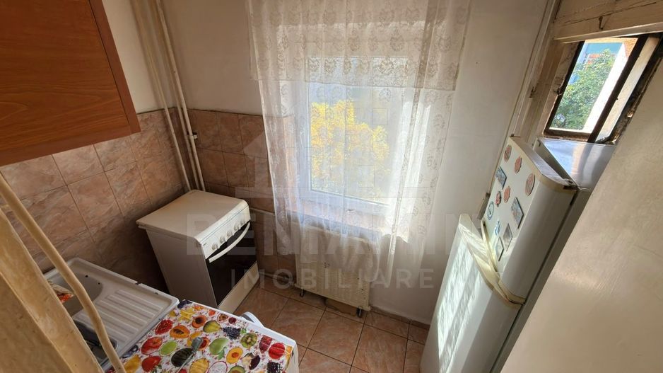 Garsoniera decomandata zona Sucpi Electroputere etaj 2 centrala - Poză 2