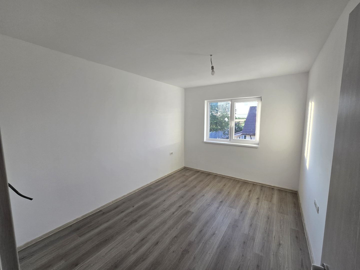 Sanandrei, Drum Asfaltat, Teren Generos, Buc Separata, 3 Dor, 2 Bai, dressing - Poză 10