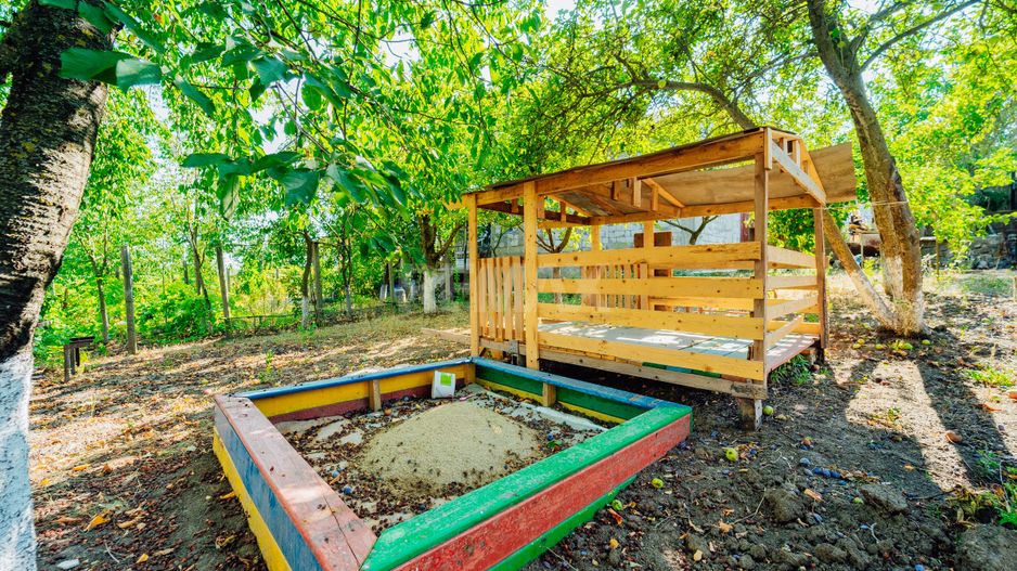 SE VINDE CASĂ DE VACANȚĂ ÎN TRUȘENI | TEREN 7,34 ARI - Poză 10