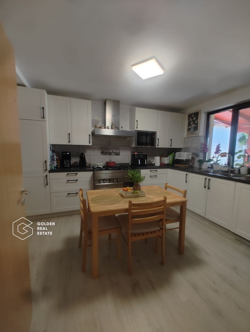 Vila 8 camere, Ghiroda, COMISION 0%, ideala familie numeroasa - Poză 3