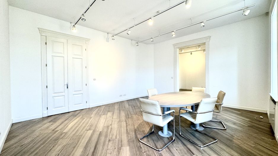 Spațiu Birou - Imobil complet renovat - Poză 3